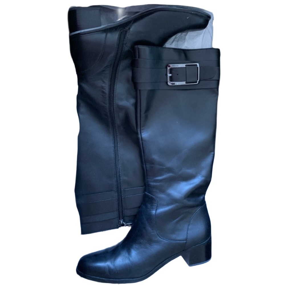 TAHARI “Kaley” Women’s Black Leather Round Toe Side Zipper Boots